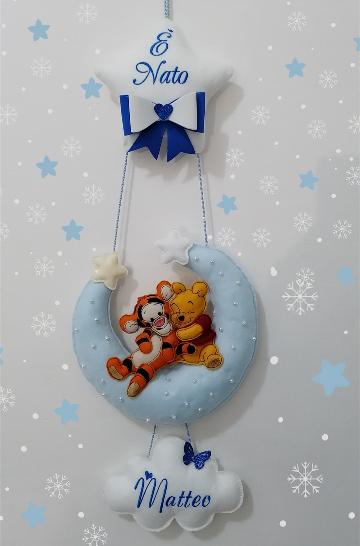 Fiocco nascita  luna con Winnie the pooh. 