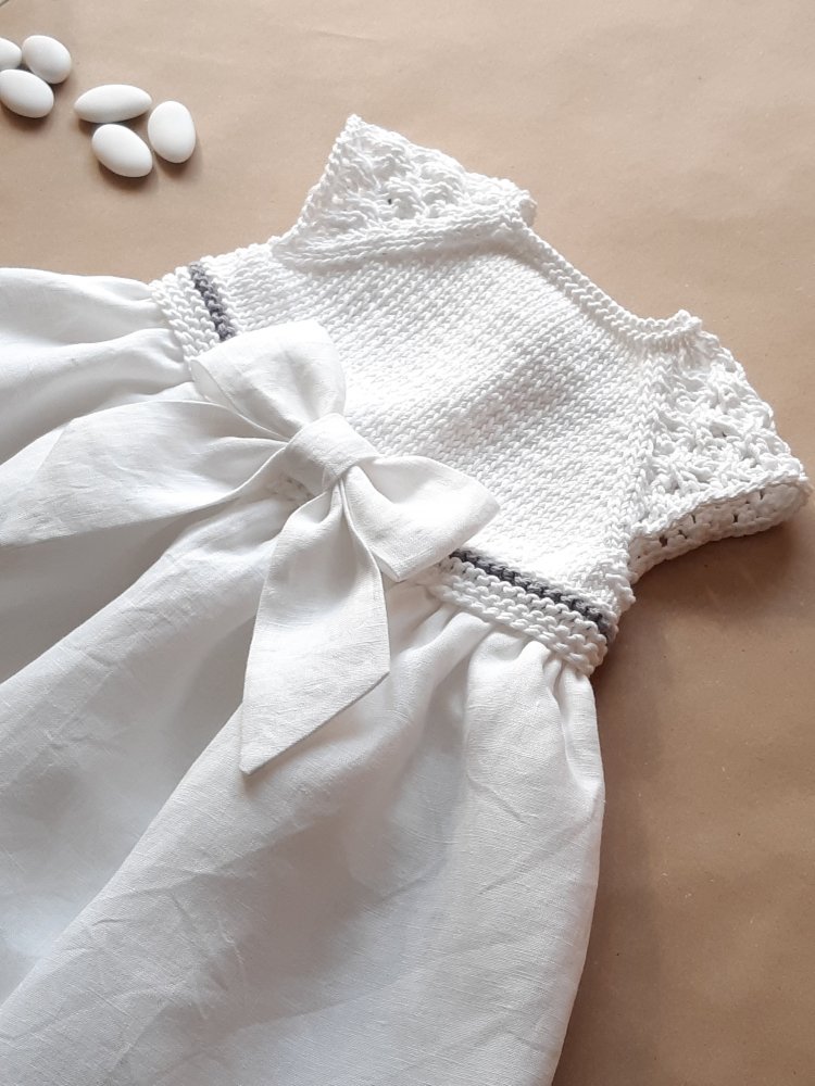 Abito bambina cotone bianco - gonna e fiocco in lino - fatto a mano - Battesimo - Nicole