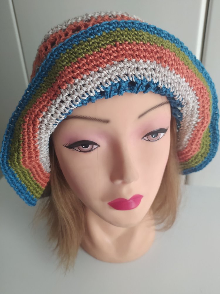 Cappello stile pescatora