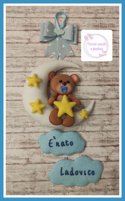 Orsetto su nuvola con stelle