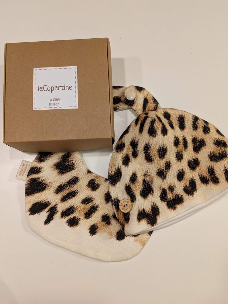Kit cappellino e bavaglina