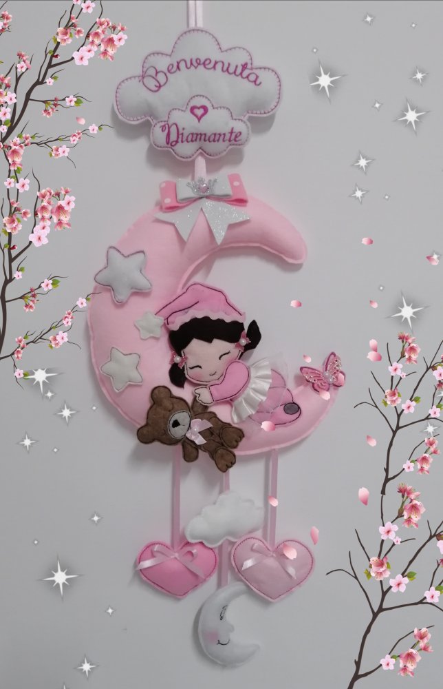 Fiocco nascita /coccarda rosa  con bimba luna nuvole e cuori. 