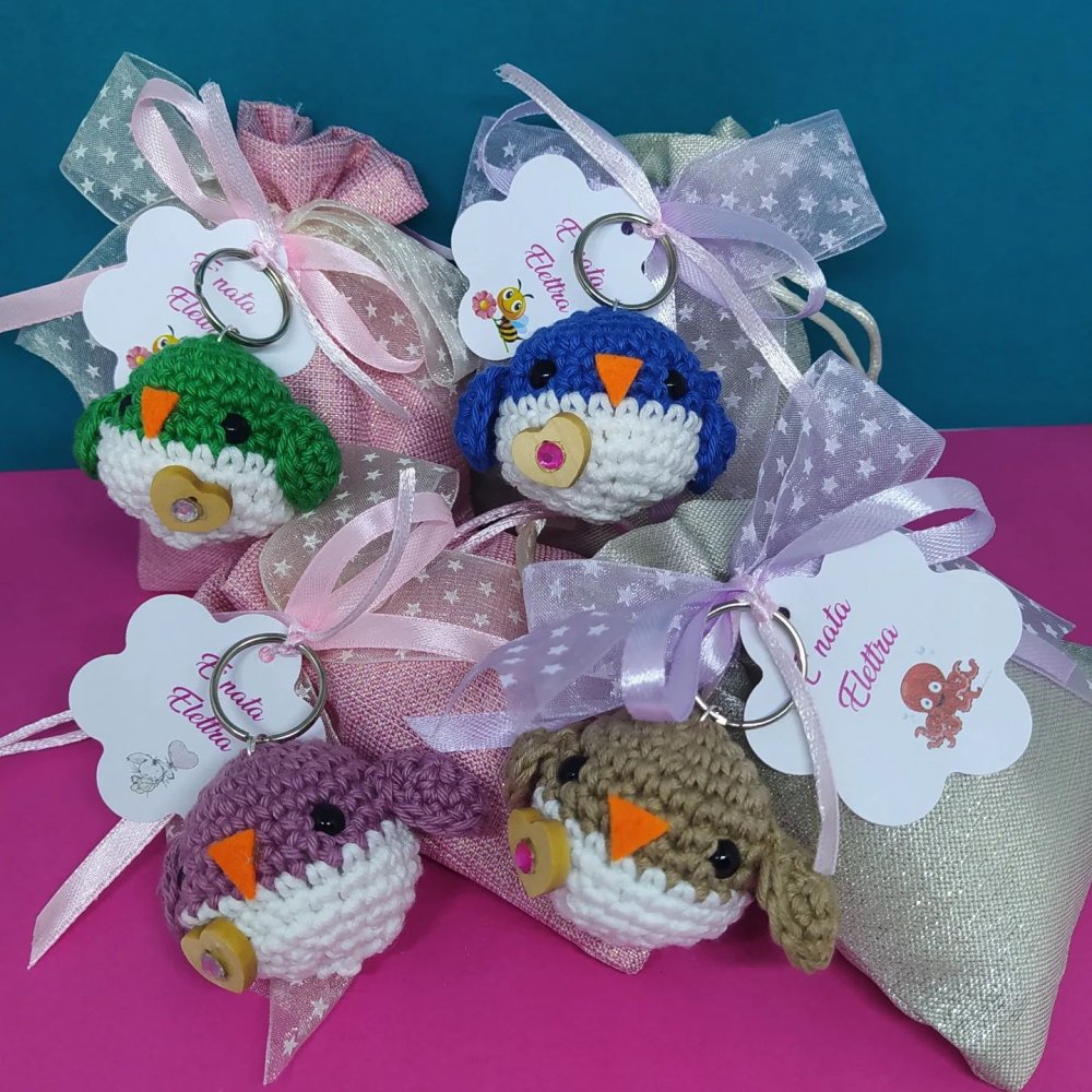 Bomboniere nascita, compleanno, eventi speciali, Uccellini uncinetto colorati, Portachiavi ricordo 