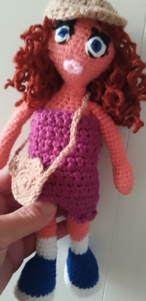 Bambola amigurumi 
