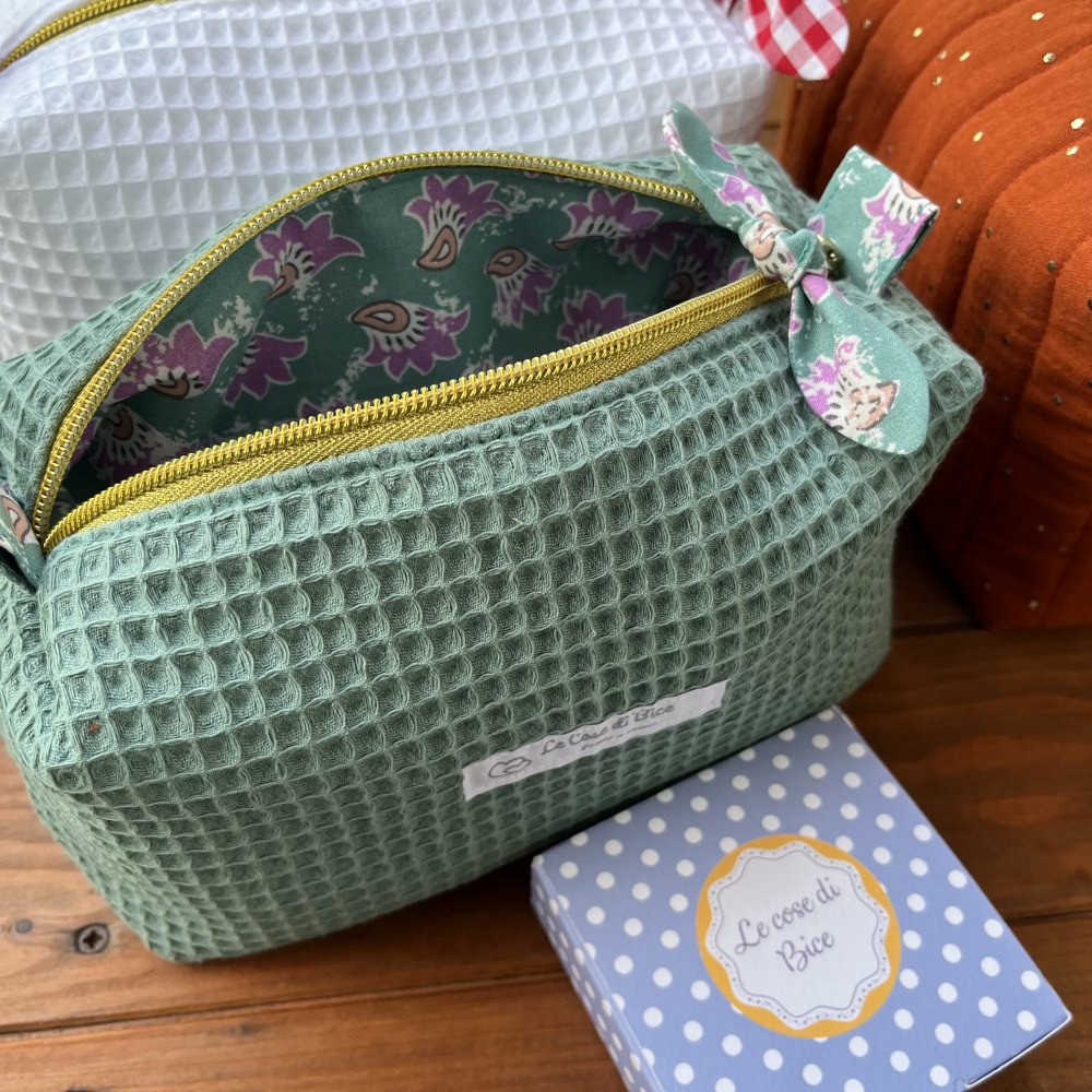 PRONTA CONSEGNA - Beauty Boxy  nido d'ape verde eucalipto