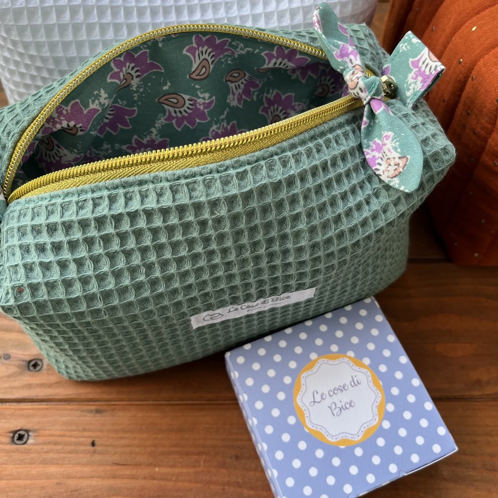 PRONTA CONSEGNA - Beauty Boxy  nido d'ape verde eucalipto
