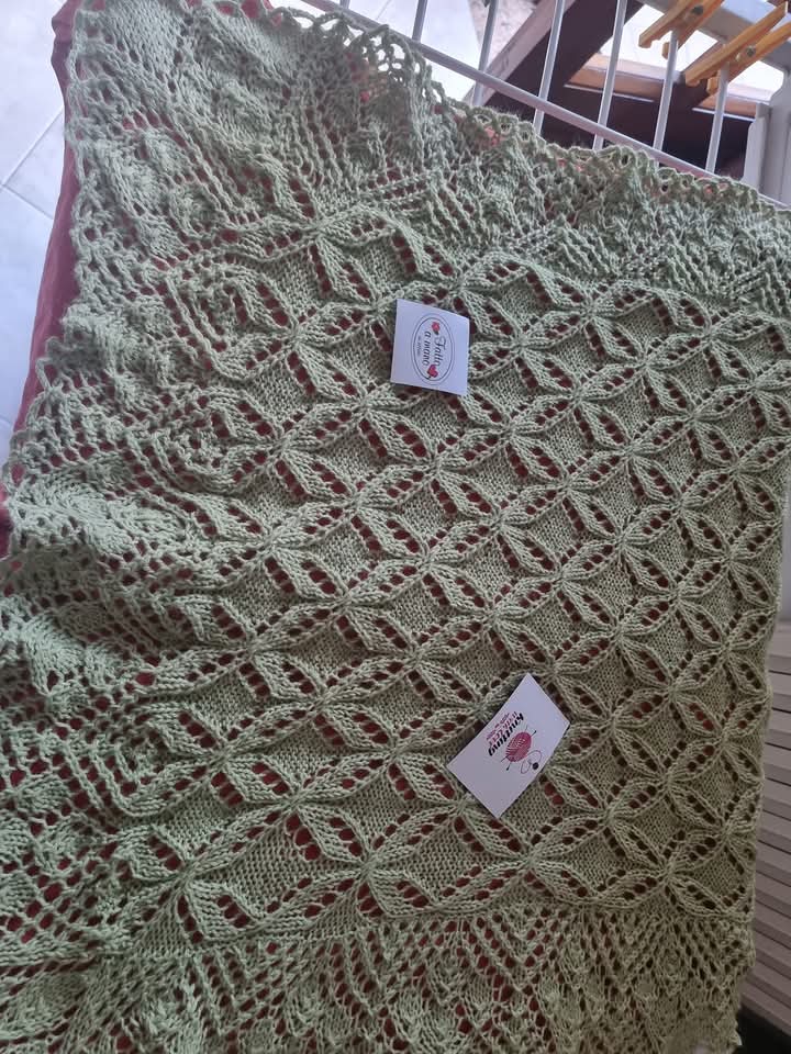 Copertina farfalle con bordo in pizzo