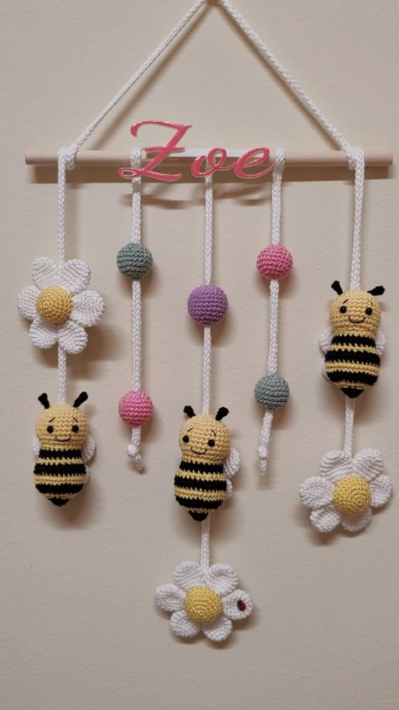 Bee-Bee e Daisy fuori porta cameretta bambino