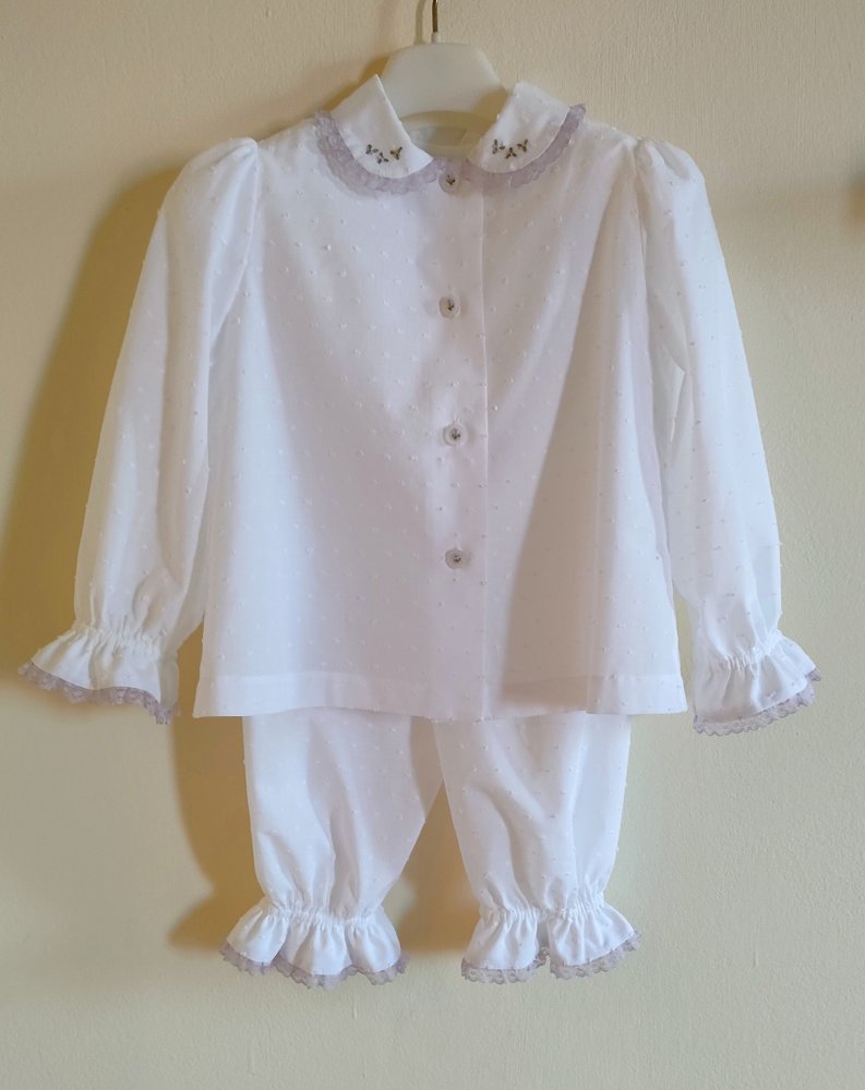 Pigiama ricamato per bambina