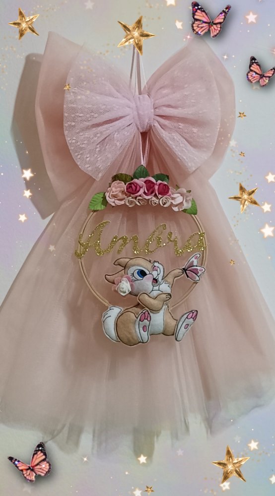 Fiocco nascita in tulle con tamburina su telaio.