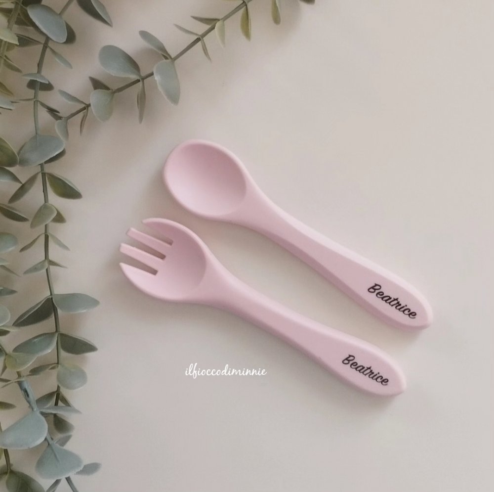 Posate in silicone ROSA BOROTALCO personalizzabili con nome