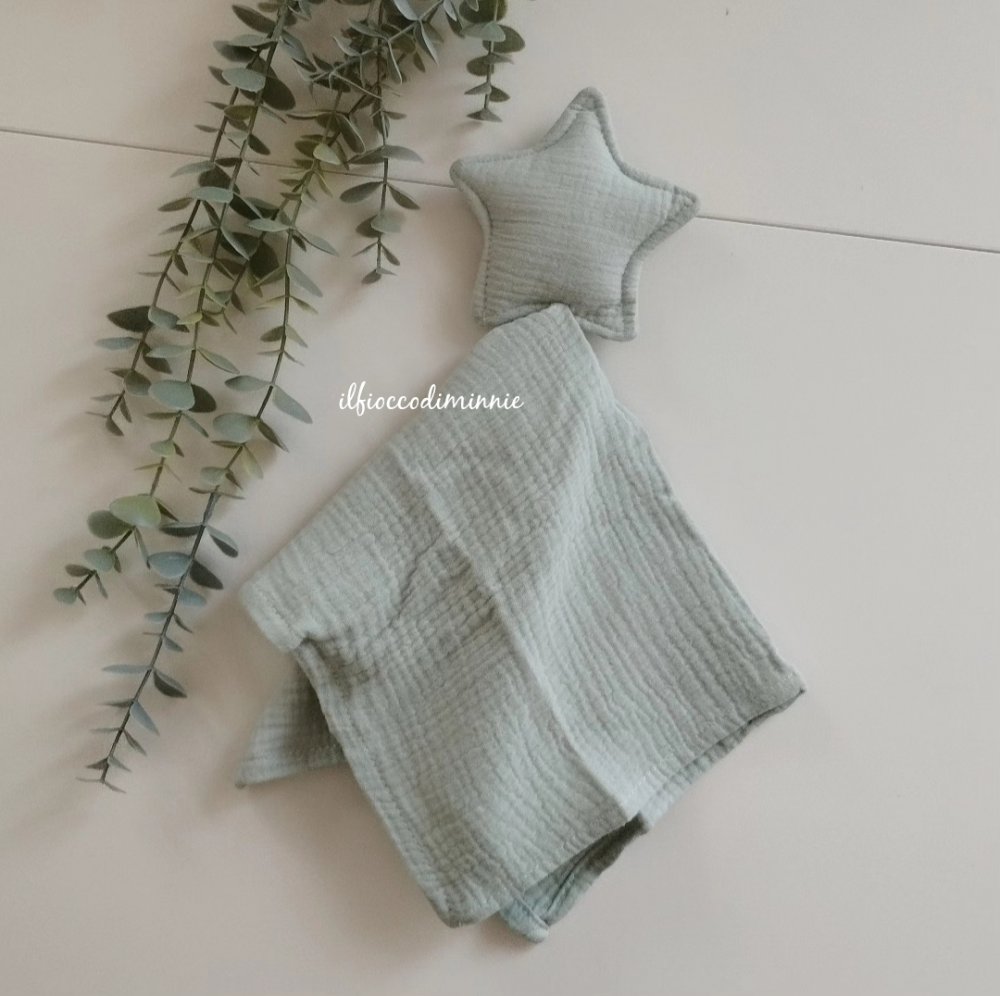 Doudou STELLA in mussola di cotone colorazione VERDE