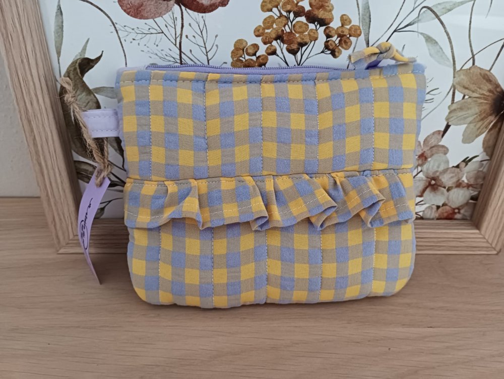 Astuccio trousse con ruches
