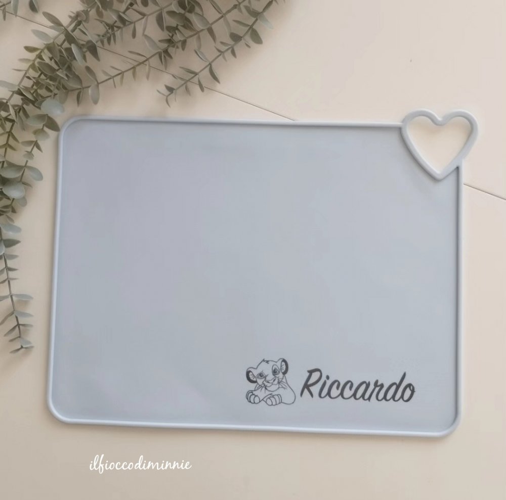 Tovaglietta CUORE in silicone alimentare, AZZURRO GHIACCIO, personalizzata con nome e immagine