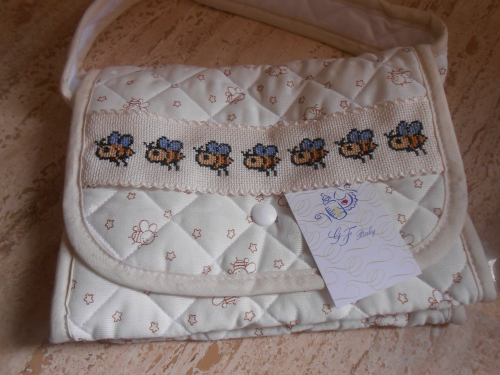 Pochette trapuntata