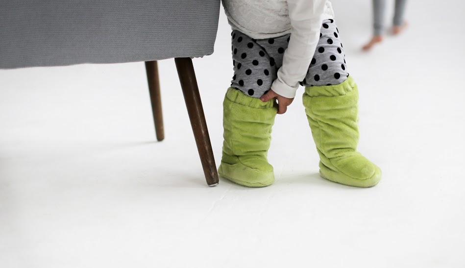 Stivaletti Double Face Mela Verde in tessuto minky per i bambini che non camminano ancora