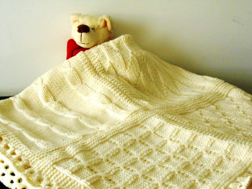 coperta baby cottage chic lavorata a mano su ordinazione in Pura Lana Merino
