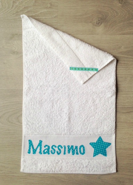 Asciugamano per il bagnetto del bambino, nome personalizzabile, pratico e comodo per il nido e la scuola materna