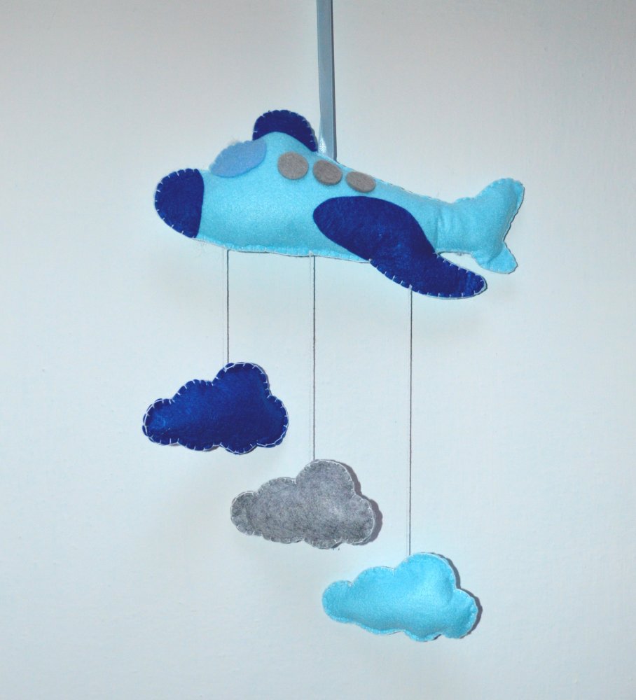Fiocchi nascita - decoro murale aeroplano con nuvole