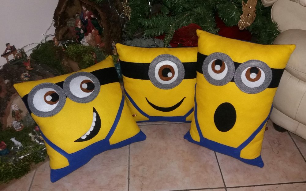 CUSCINO MINIONS