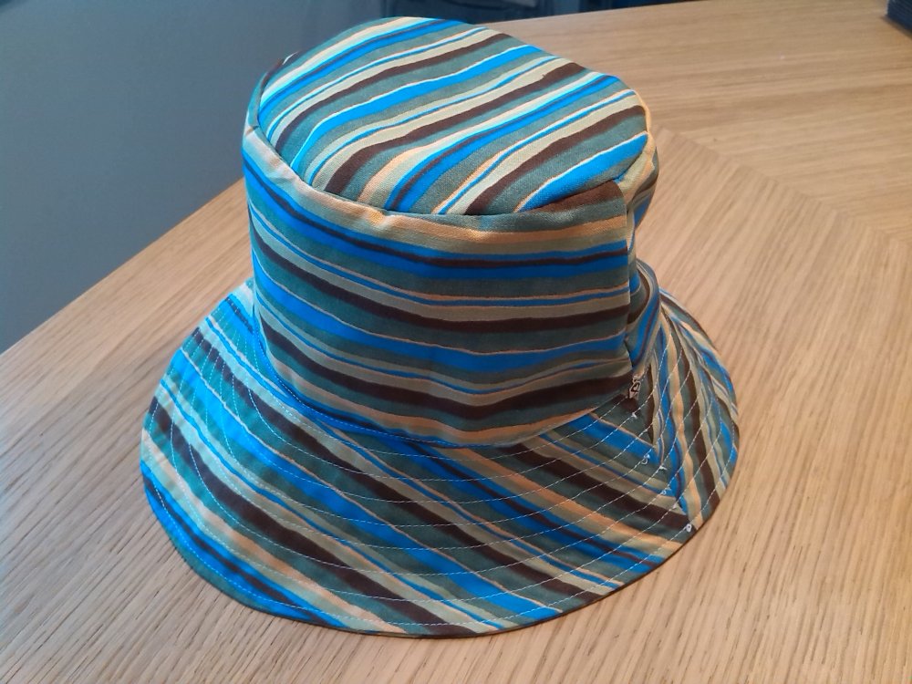 Cappellino estivo