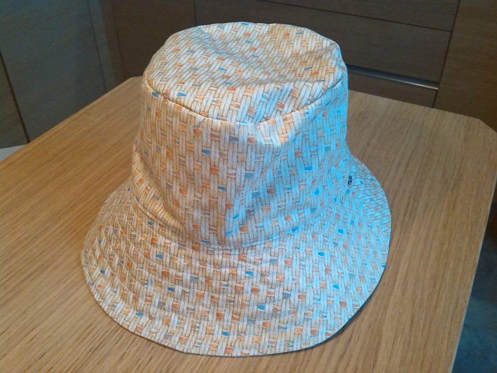 Cappellino estivo