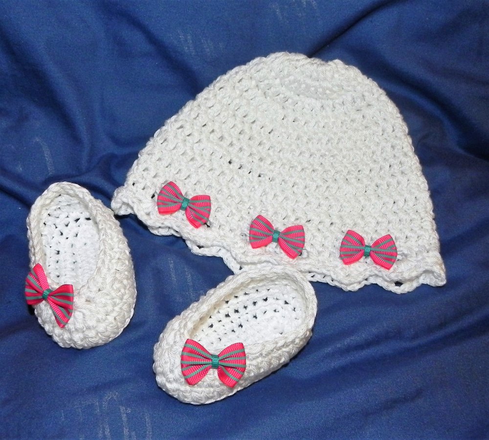 cappellino e scarpette in cotone 