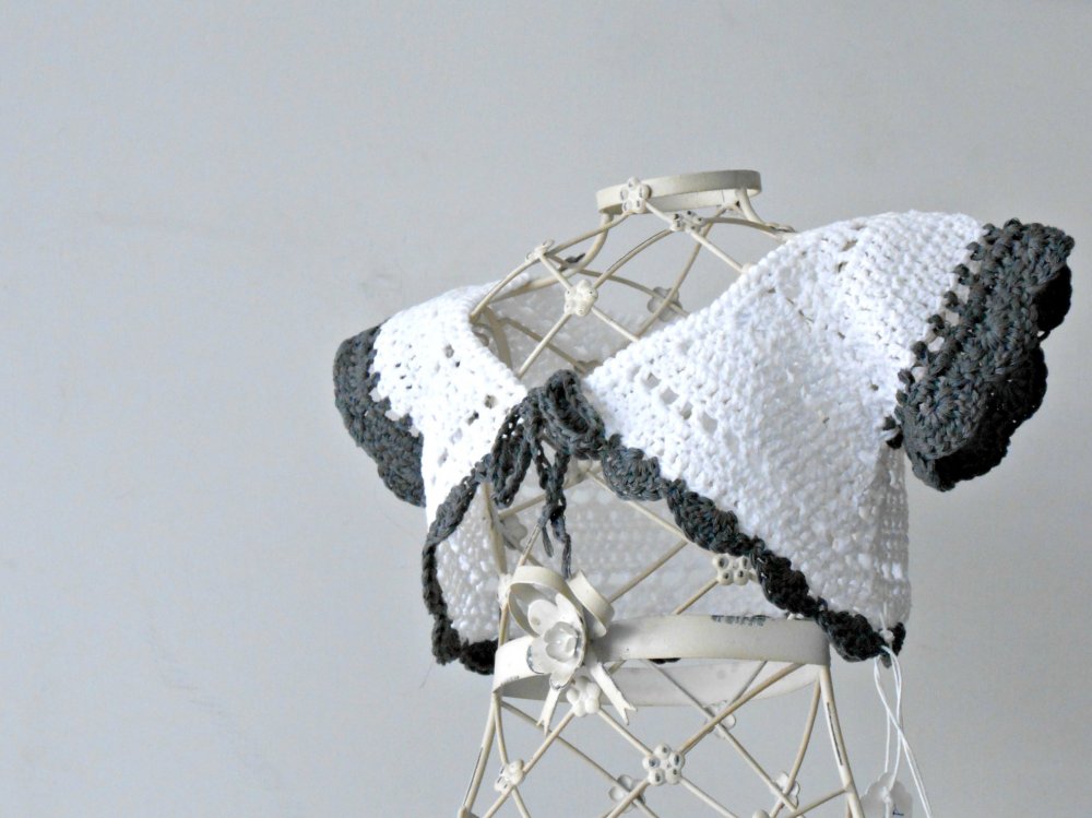 Giacchino bimba a crochet bianco, baby bolero a uncinetto, bolerino elegante in cotone