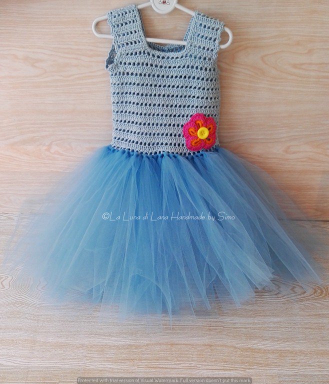 Abito bimba o neonata azzurro ad uncinetto e tulle abito tut