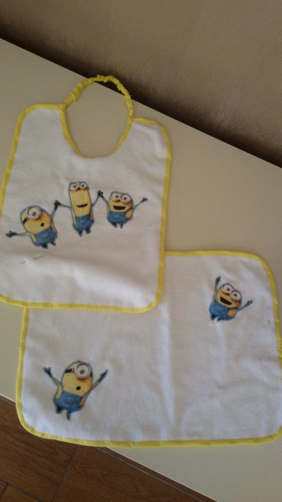 Tovagliette e bavette set asilo