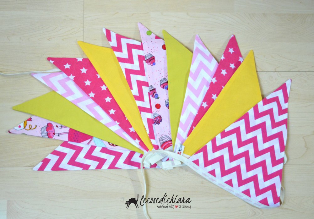 Festone Maxi Bandierine triangolari 