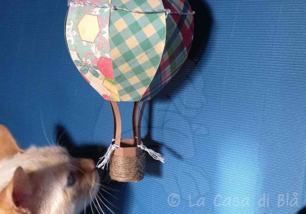 Mongolfiera di carta