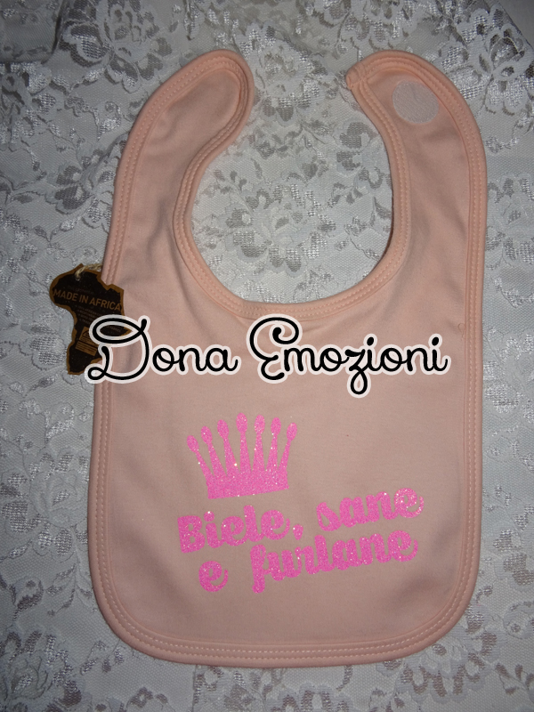 Bavaglino rosa con scritta glitter in friulano