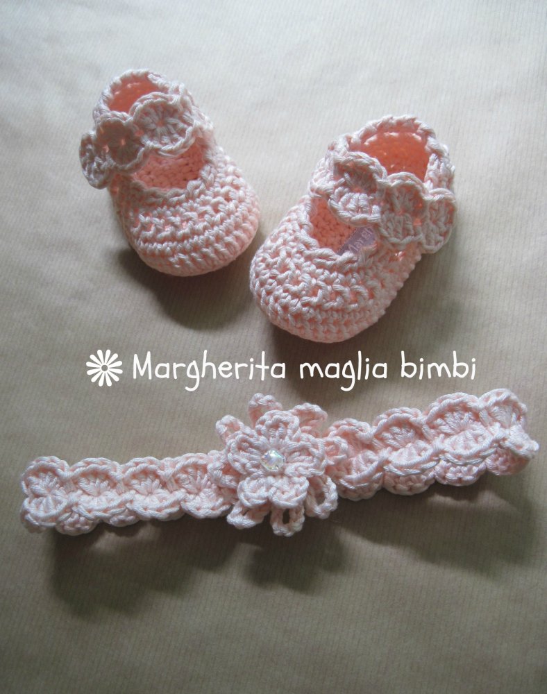 Completo  scarpine e fascetta per neonata, cotone, fatto all'uncinetto - speciale Battesimo!