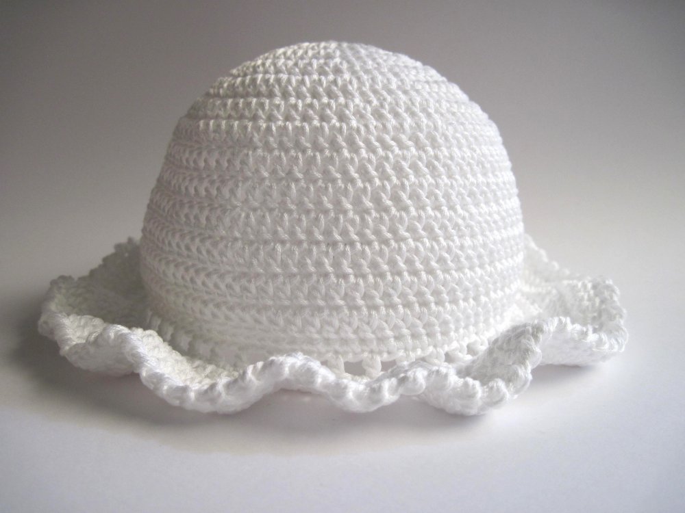 Cappello  balza per neonata/bambina in puro cotone  fatto a mano - uncinetto
