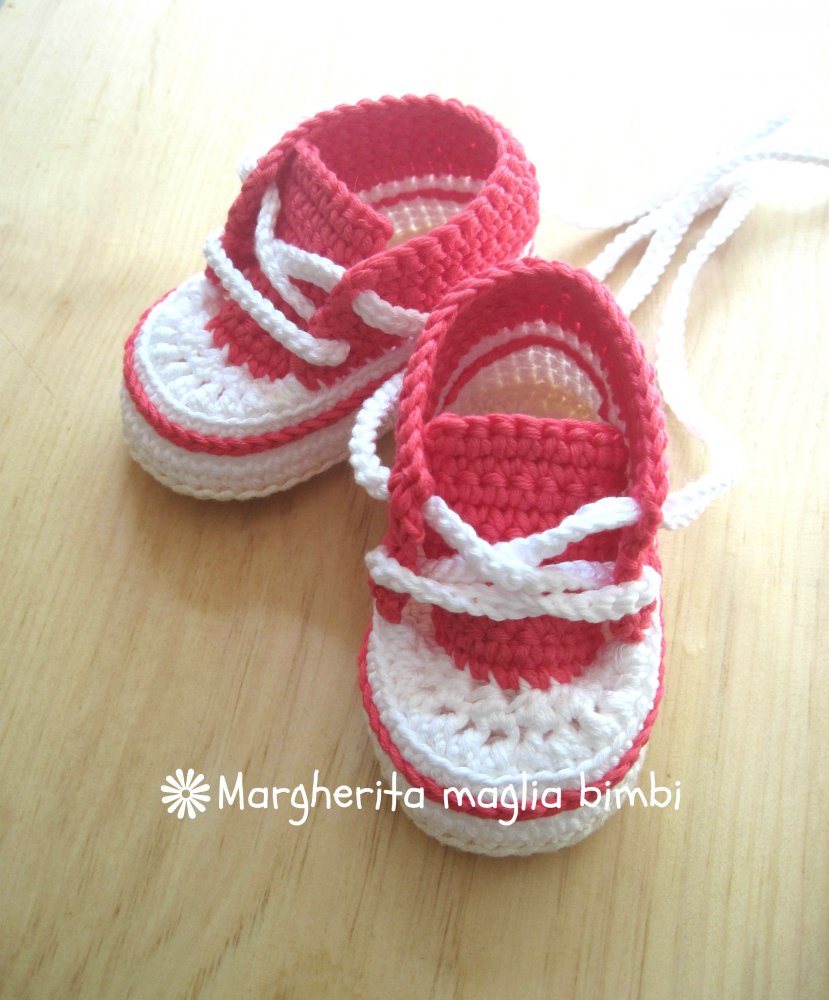 Scarpine/sneakers neonata/bambina cotone corallo/bianco/panna - uncinetto -  fatte a mano