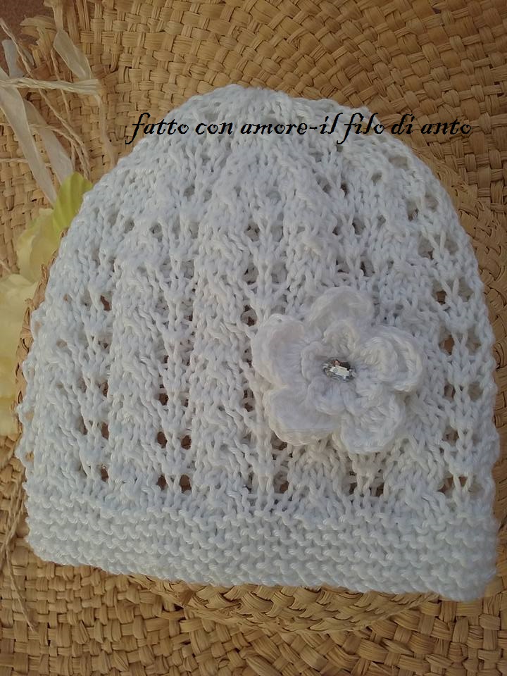 Cappello in cotone con fiore