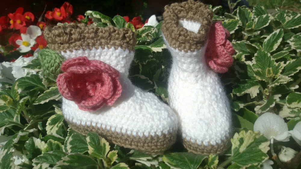Stivaletto con fiore