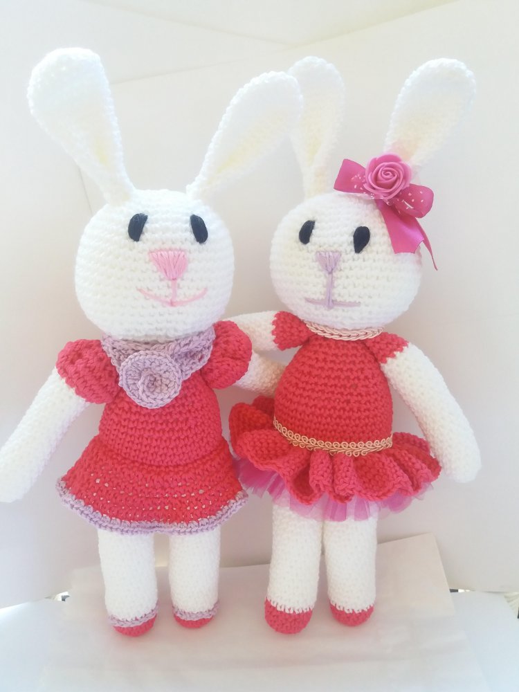 Coniglietta amigurumi  in cotone