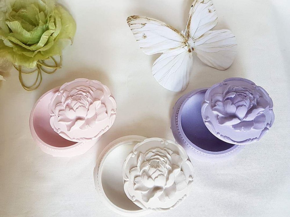 Porta bijoux di gesso