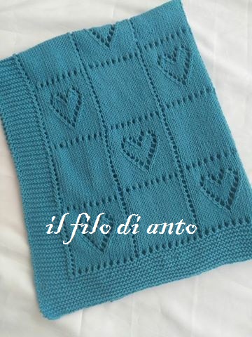 Copertina azzurra con cuori 