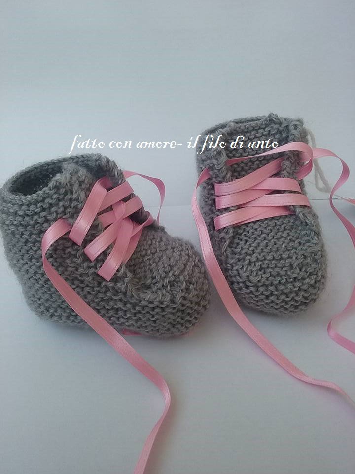 Scarpine stivaletto in lana grigia con stringhe in raso 