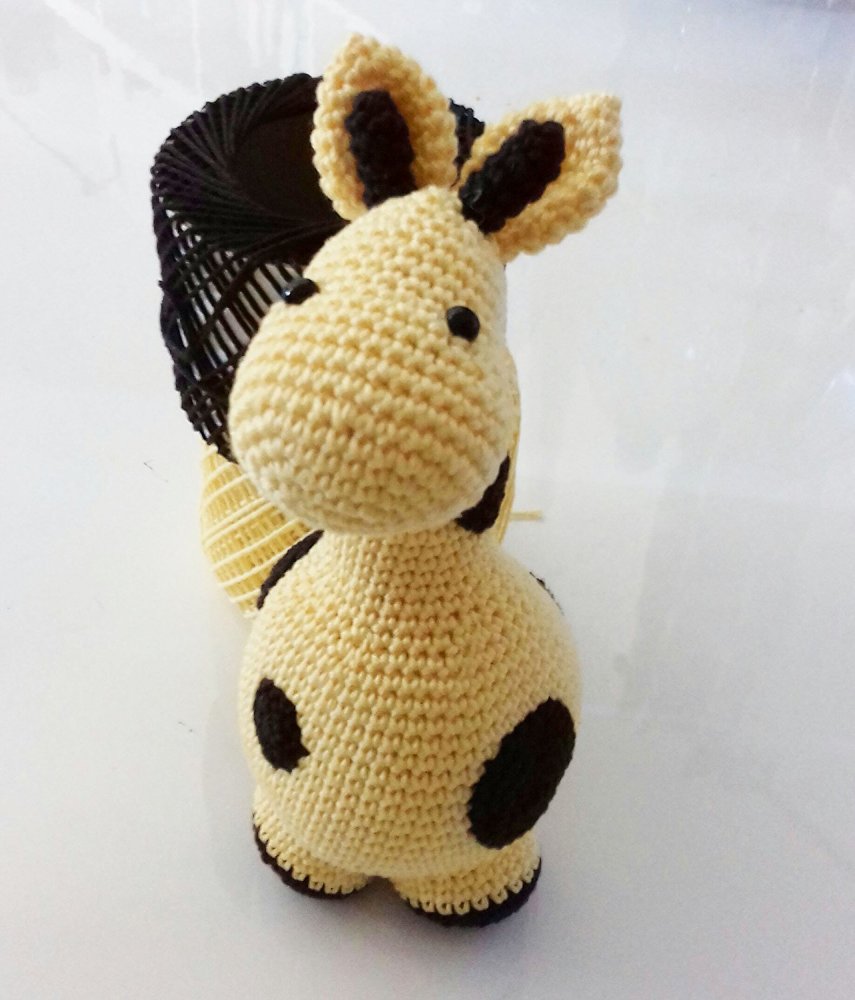 Zucchina _ giraffa amigurumi all'uncinetto per bambini e neonati
