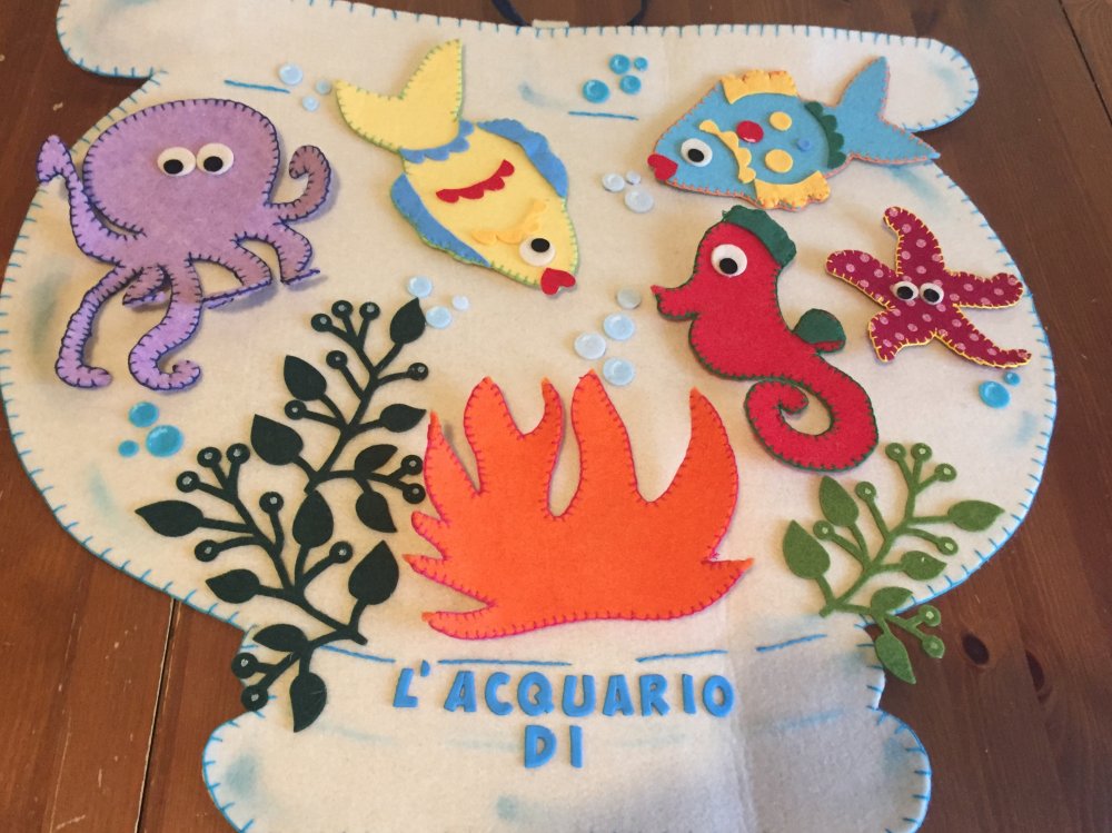 Acquario di feltro Montessori 