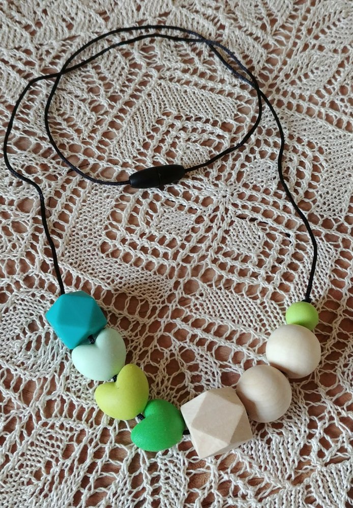 Collana  KOALA CUORE Allattamento Massaggiagengive in  silicone alimentare e legno naturale