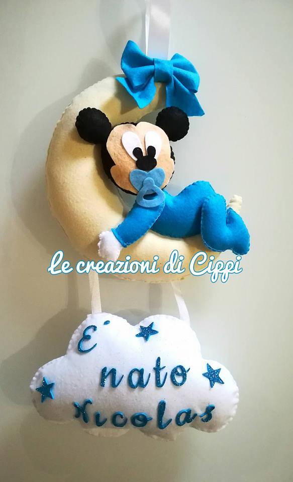 Fiocco nascita Topolino sulla luna con nuvola con nome personalizzato fatto a mano in pannolenci.
