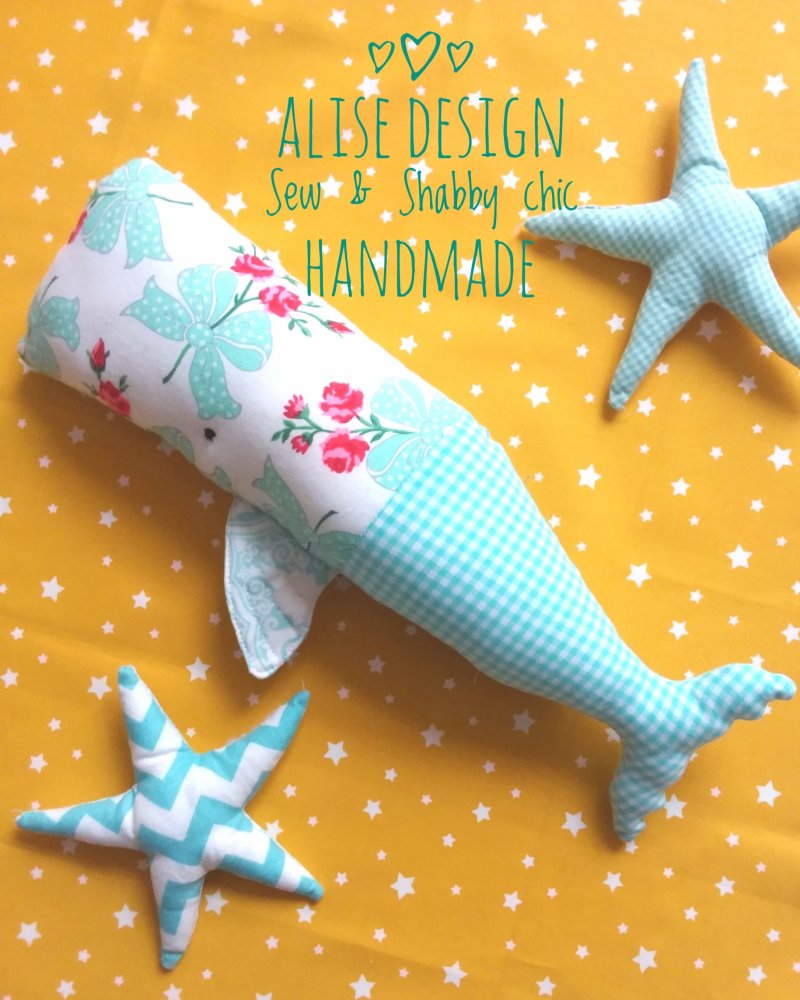 Giostrina, decorazione per culla e cameretta, balena e stelline. Cloth whale.