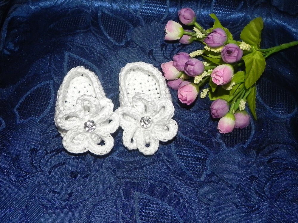 Scarpette ballerine bianche con fiore battesimo
