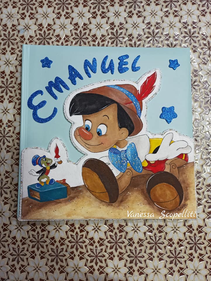 Album fotografico con Pinocchio dipinto a mano 