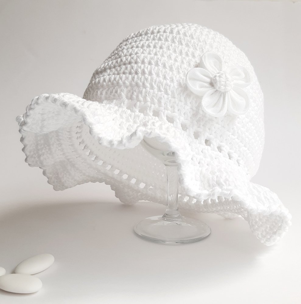 Cappello con balza bambina/neonata cotone bianco - fiore lino e tulle - Battesimo - Greta